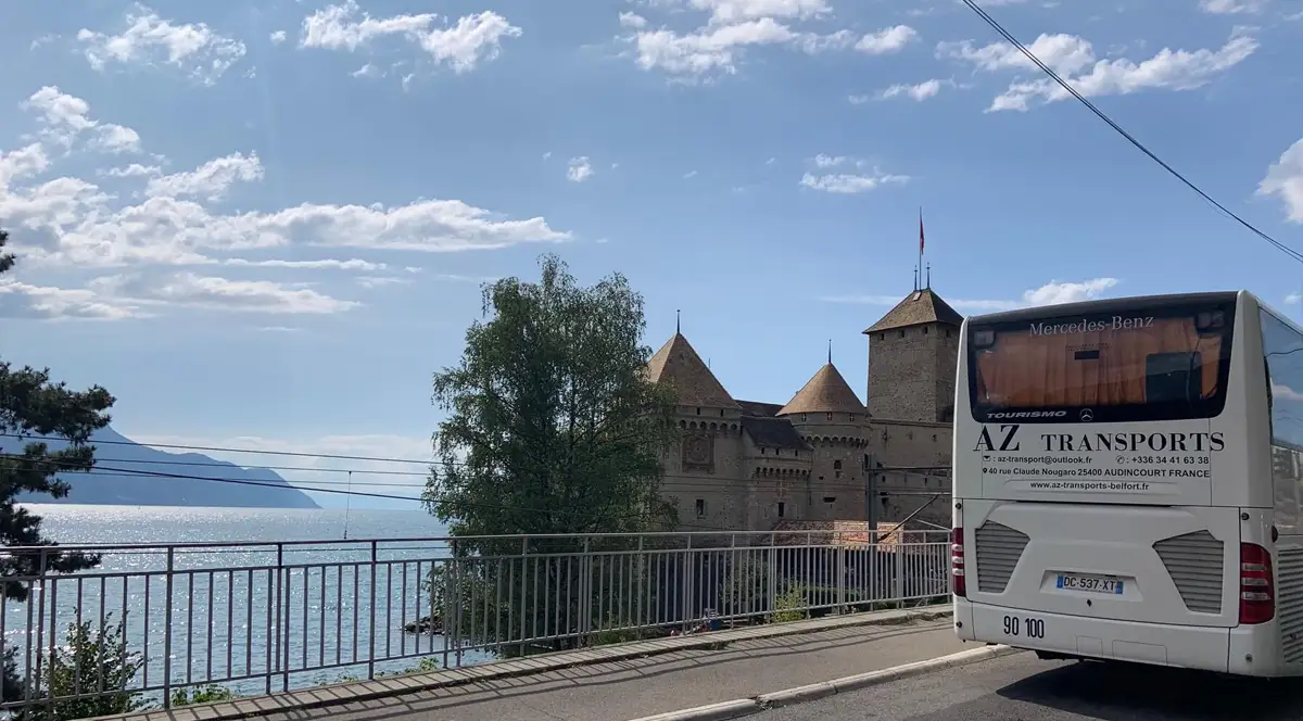 voyage en france proche d'un lac